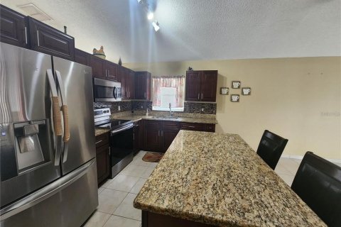 Villa ou maison à louer à Kissimmee, Floride: 3 chambres, 131.27 m2 № 2100532 - photo 17