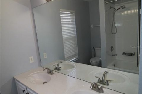 House in Orlando, Florida 3 bedrooms, 177.91 sq.m. № 2198453 - photo 16