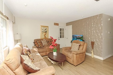 Casa en venta en Orlando, Florida, 3 dormitorios, 99.87 m2 № 2135906 - foto 8