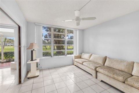 Condominio en venta en Pompano Beach, Florida, 3 dormitorios, 150.5 m2 № 2060270 - foto 11