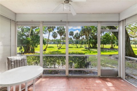 Condominio en venta en Pompano Beach, Florida, 3 dormitorios, 150.5 m2 № 2060270 - foto 25