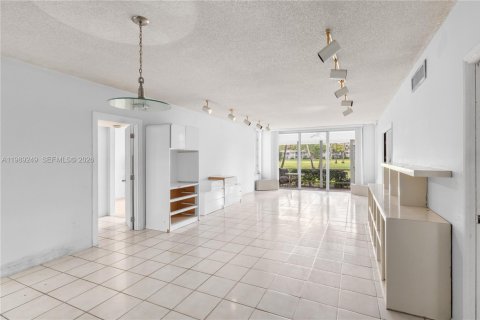 Condominio en venta en Pompano Beach, Florida, 3 dormitorios, 150.5 m2 № 2060270 - foto 4