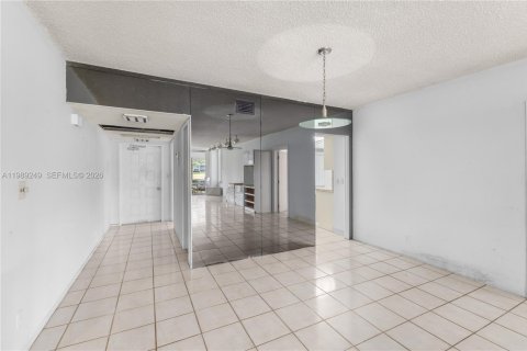 Condominio en venta en Pompano Beach, Florida, 3 dormitorios, 150.5 m2 № 2060270 - foto 10