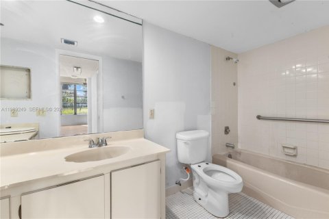 Condominio en venta en Pompano Beach, Florida, 3 dormitorios, 150.5 m2 № 2060270 - foto 19