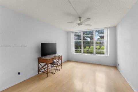 Condominio en venta en Pompano Beach, Florida, 3 dormitorios, 150.5 m2 № 2060270 - foto 16