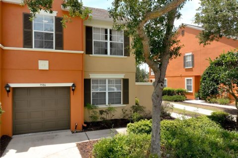 Townhouse in Four Corners, Florida 4 bedrooms, 172.98 sq.m. № 2124782 - photo 3