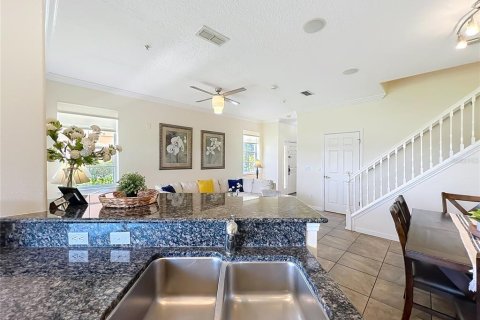 Townhouse in Four Corners, Florida 4 bedrooms, 172.98 sq.m. № 2124782 - photo 28