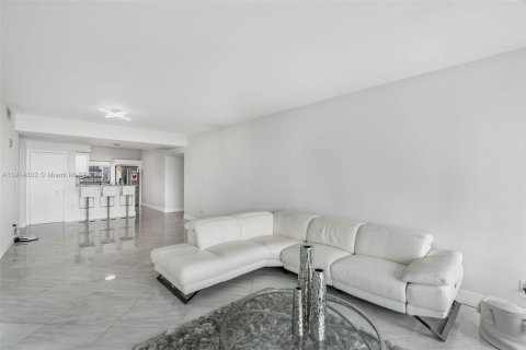 Copropriété à vendre à Miami, Floride: 2 chambres, 109.07 m2 № 1970464 - photo 14