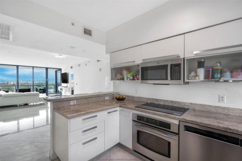 Copropriété à vendre à Miami, Floride: 2 chambres, 109.07 m2 № 1970464 - photo 17