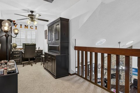 House in Altamonte Springs, Florida 3 bedrooms, 292.64 sq.m. № 2231481 - photo 19