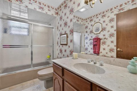 House in Altamonte Springs, Florida 3 bedrooms, 292.64 sq.m. № 2231481 - photo 25