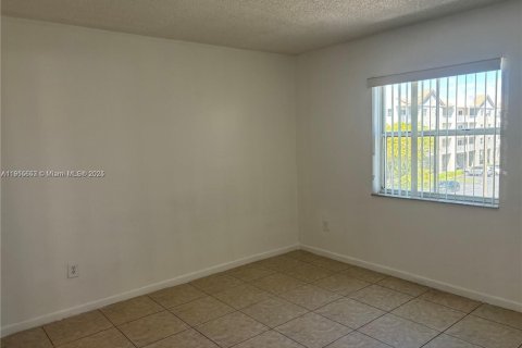 Copropriété à louer à Cutler Bay, Floride: 2 chambres, 91.04 m2 № 1970624 - photo 7