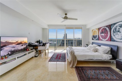 Condominio en venta en Hallandale Beach, Florida, 3 dormitorios, 191.84 m2 № 2034854 - foto 10