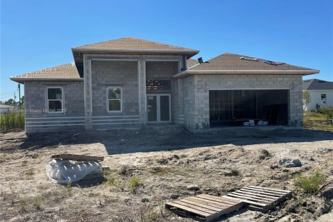 Casa en venta en Lehigh Acres, Florida, 3 dormitorios, 169.08 m2 № 2022684 - foto 6