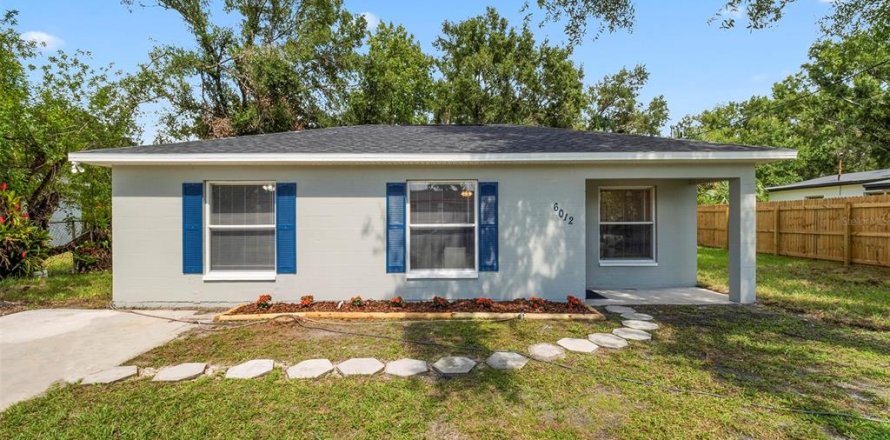 House in Tampa, Florida 2 bedrooms, 91.51 sq.m. № 1873949