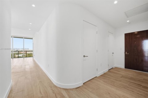 Condominio en venta en Miami, Florida, 3 dormitorios, 168.25 m2 № 2029791 - foto 3