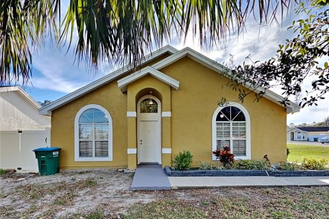 Villa ou maison à Winter Springs, Floride 3 chambres, 110.27 m2 № 2330079