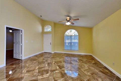 Villa ou maison à louer à Winter Springs, Floride: 3 chambres, 110.27 m2 № 2330079 - photo 2