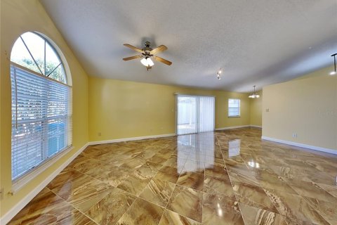 Villa ou maison à louer à Winter Springs, Floride: 3 chambres, 110.27 m2 № 2330079 - photo 3
