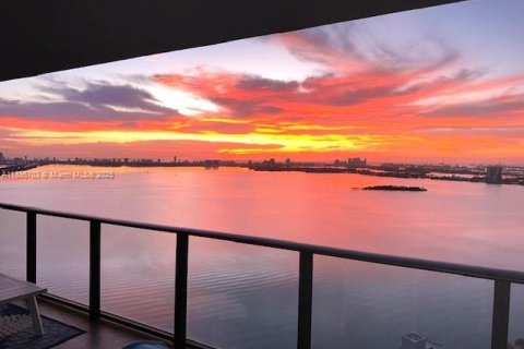 Copropriété à vendre à Miami, Floride: 1 chambre, 98.01 m2 № 1949998 - photo 16
