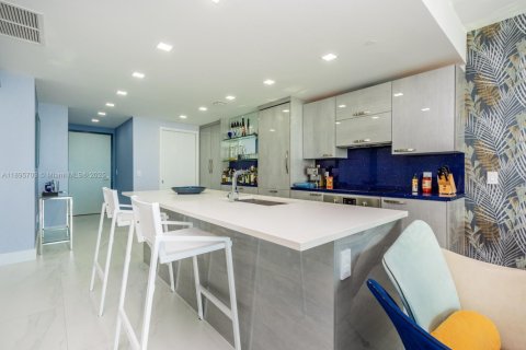 Copropriété à vendre à Miami, Floride: 1 chambre, 98.01 m2 № 1949998 - photo 13