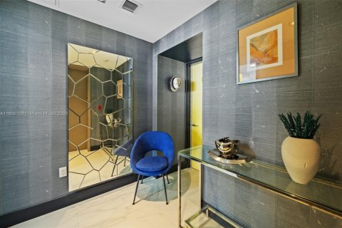 Copropriété à vendre à Miami, Floride: 1 chambre, 98.01 m2 № 1949998 - photo 6