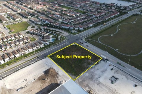 Commercial property in Hialeah, Florida № 1848901 - photo 1