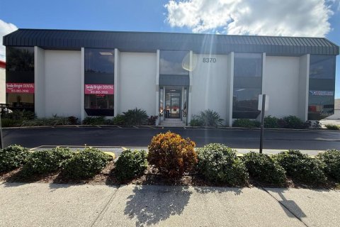 Immobilier commercial à Tampa, Floride 158.96 m2 № 2150842