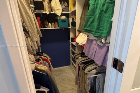 Condo in Aventura, Florida, 1 bedroom  № 2004835 - photo 29