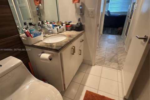 Condo in Aventura, Florida, 1 bedroom  № 2004835 - photo 19