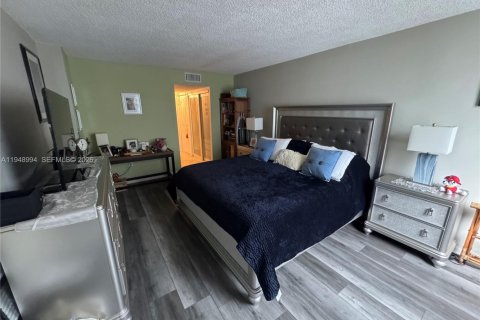 Condo in Aventura, Florida, 1 bedroom  № 2004835 - photo 20