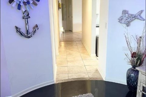 Villa ou maison à louer à Saint Petersburg, Floride: 4 chambres, 209.59 m2 № 2134656 - photo 8