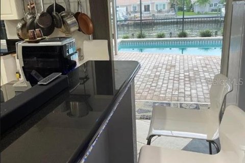 Villa ou maison à louer à Saint Petersburg, Floride: 4 chambres, 209.59 m2 № 2134656 - photo 20