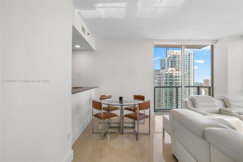 Condo in Miami, Florida, 2 bedrooms № 1790711 - photo 11