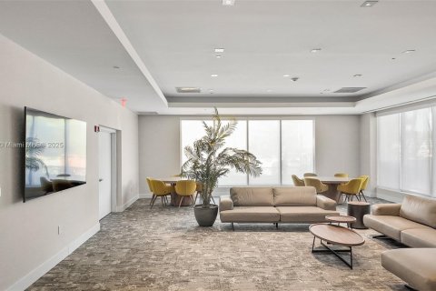 Condo in Miami, Florida, 2 bedrooms № 1790711 - photo 30