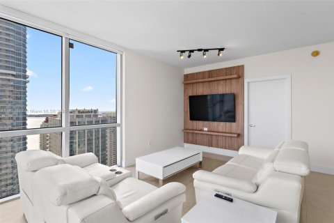 Condo in Miami, Florida, 2 bedrooms № 1790711 - photo 5