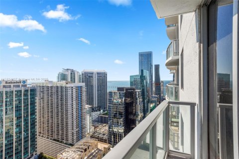 Condo in Miami, Florida, 2 bedrooms № 1790711 - photo 2