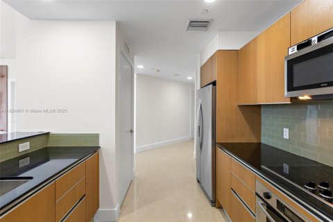Condo in Miami, Florida, 2 bedrooms № 1790711 - photo 7