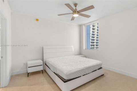 Condo in Miami, Florida, 2 bedrooms № 1790711 - photo 20