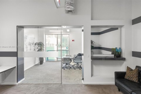 Condo in Miami, Florida, 2 bedrooms № 1790711 - photo 27