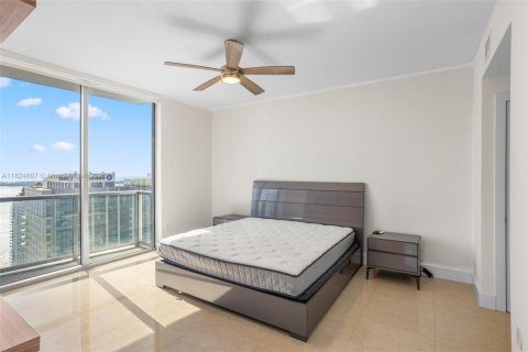 Condo in Miami, Florida, 2 bedrooms № 1790711 - photo 12