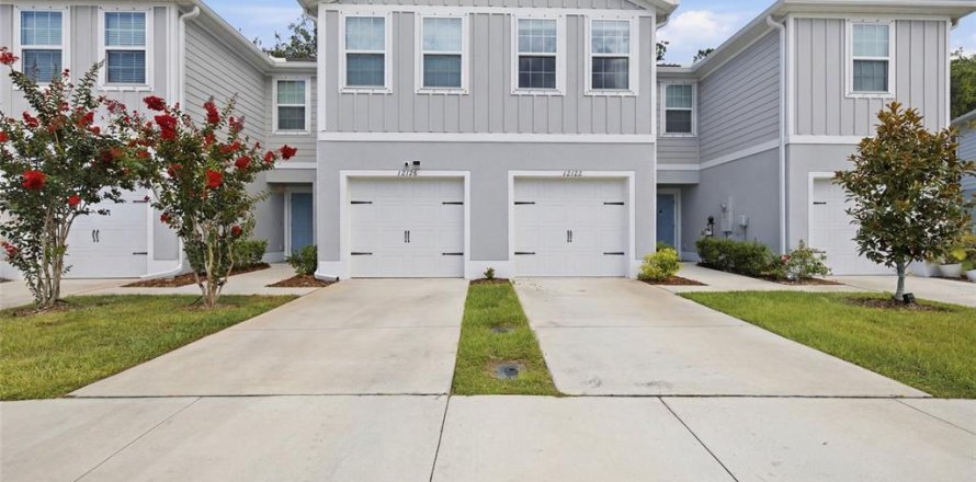 Townhouse in New Port Richey, Florida 3 bedrooms, 133.78 sq.m. № 2151055
