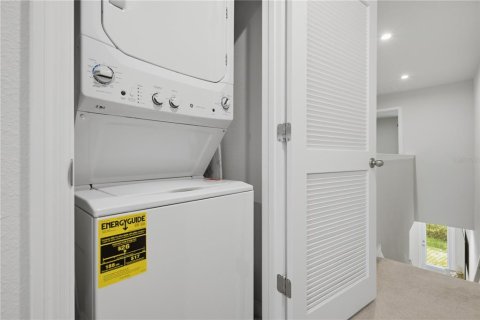 Townhouse in New Port Richey, Florida 3 bedrooms, 133.78 sq.m. № 2151055 - photo 27