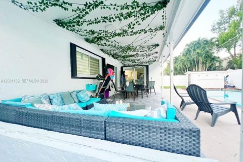 Купить виллу или дом в Санрайз, Флорида 3 спальни, 122.54м2, № 2189594 - фото 2