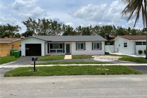 Casa en Sunrise, Florida 3 dormitorios, 122.54 m2 № 2189594