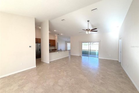 Villa ou maison à louer à Palm Coast, Floride: 4 chambres, 224.82 m2 № 2427507 - photo 8