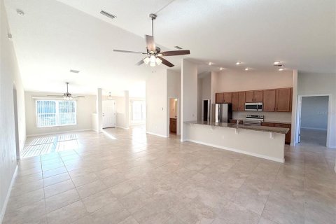 Villa ou maison à louer à Palm Coast, Floride: 4 chambres, 224.82 m2 № 2427507 - photo 9