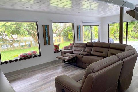 Снять в аренду виллу или дом в Вест-Парк, Флорида 4 спальни, 218.51м2, № 2066117 - фото 5