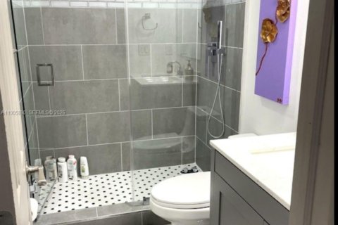 Снять в аренду виллу или дом в Вест-Парк, Флорида 4 спальни, 218.51м2, № 2066117 - фото 11