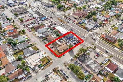 Immobilier commercial à vendre à Hialeah, Floride № 2077626 - photo 8